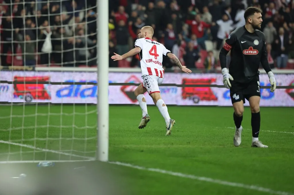 Samsunspor'da Drongelen ileri çıktı, golünü attı - Resim 4