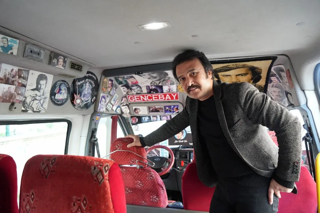 Samsun'da Orhan Gencebay Temalı Minibüs Yolculuğu - Resim 2