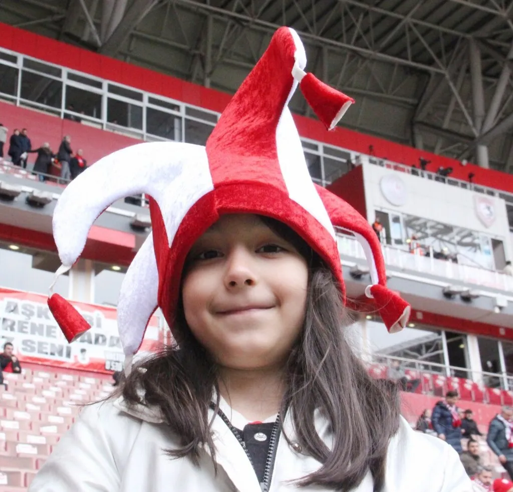 Samsunspor Teknik Direktörü Markus Gisdol: 'Bu taraftar en iyisini hak ediyor' - Resim 10