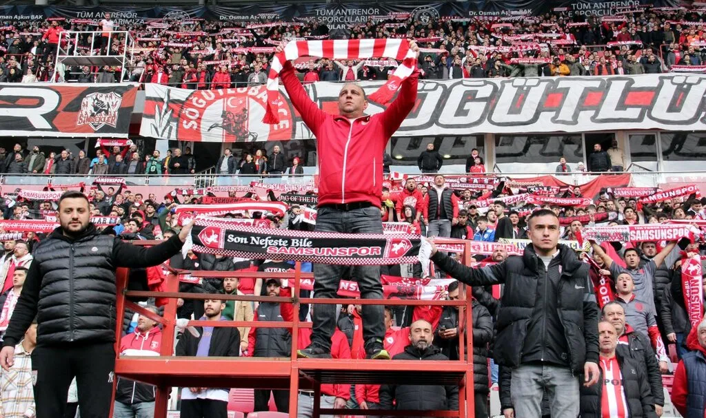 Samsunspor Teknik Direktörü Markus Gisdol: 'Bu taraftar en iyisini hak ediyor' - Resim 11