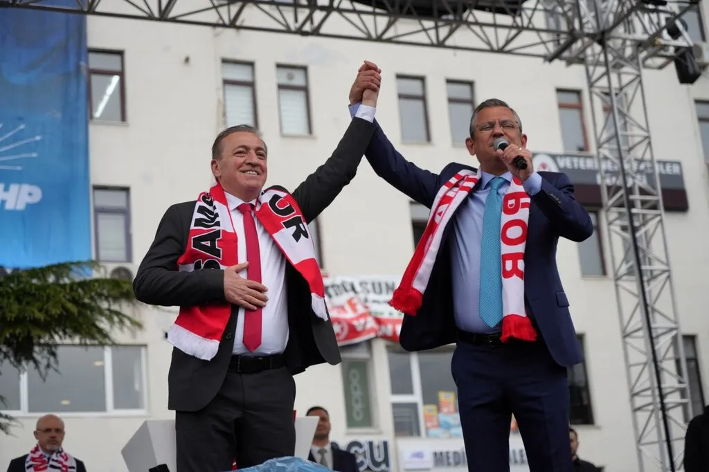 CHP lideri Özgür Özel Samsun'da - Resim 3