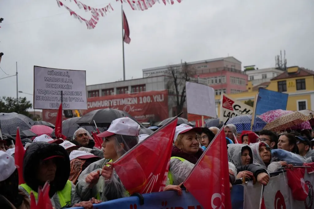 CHP lideri Özgür Özel Samsun'da - Resim 7