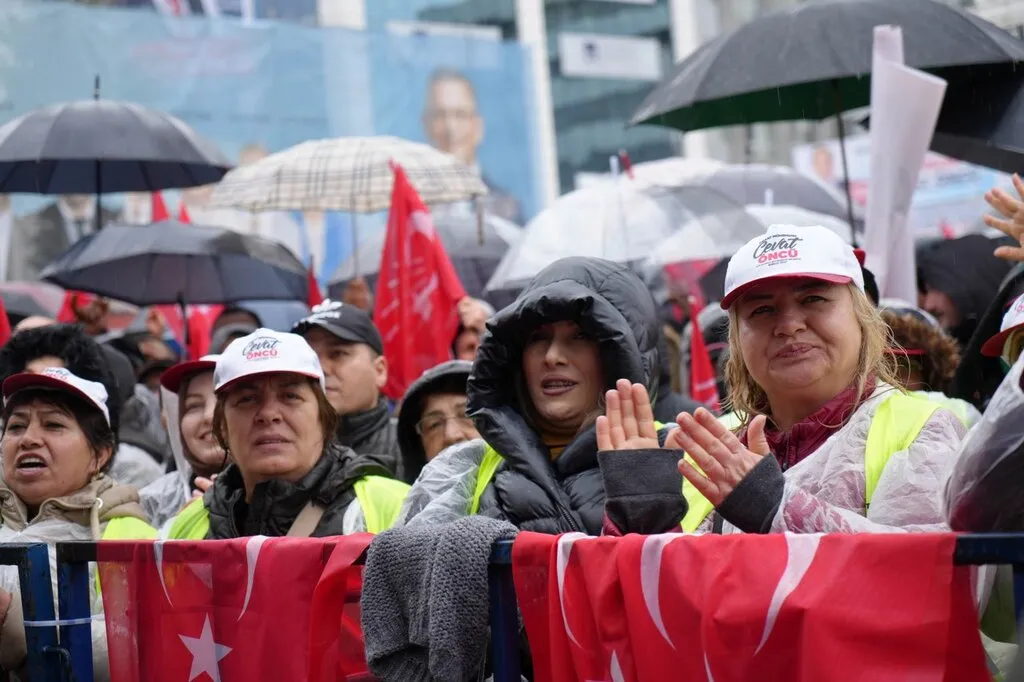 CHP lideri Özgür Özel Samsun'da - Resim 12