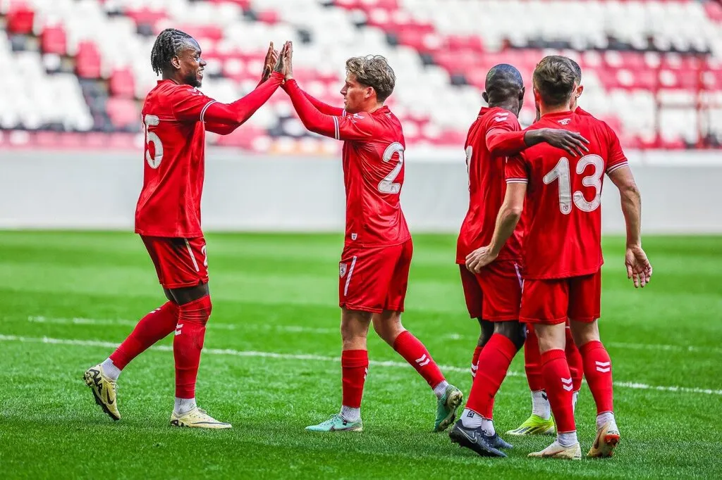 Samsunspor'dan 6 gollü galibiyet - Resim 13
