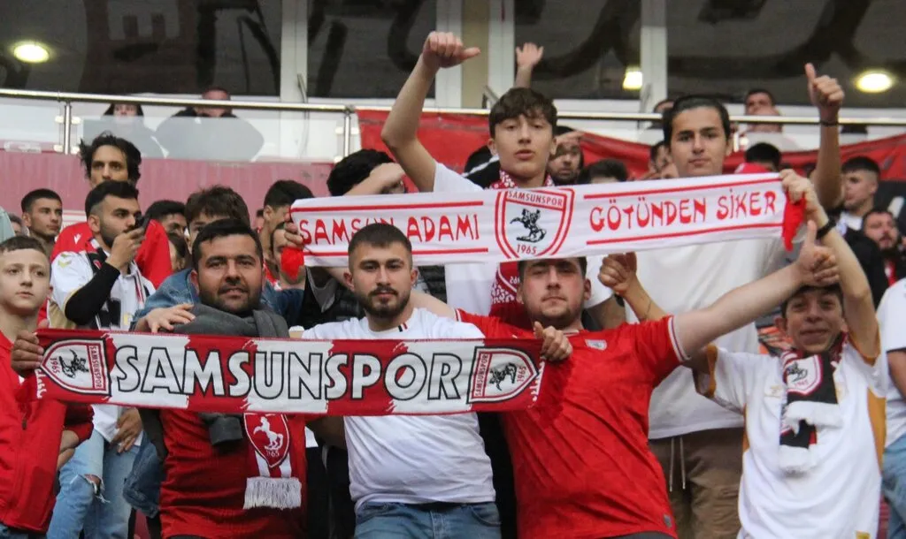 Samsunspor Taraftarının Coşkusu Hakem Skandalıyla Gölgede Kaldı! - Resim 6