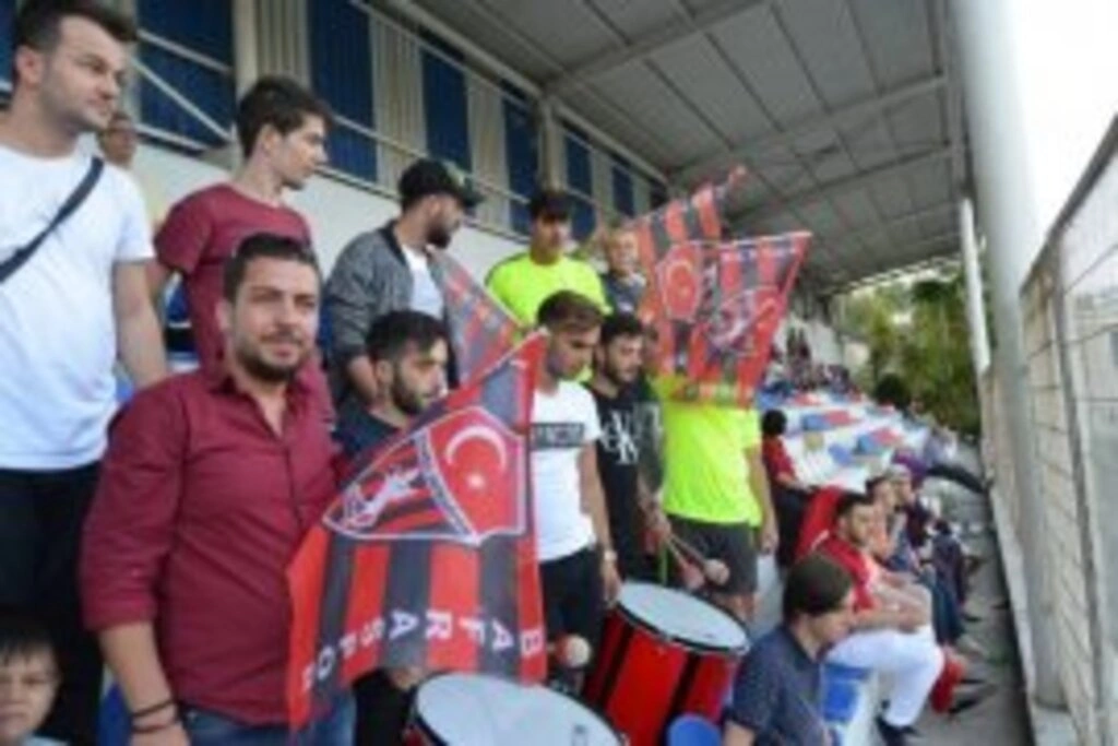 İSTANBUL BAFRASPOR DUALARLA SAHAYA İNDİ - Resim 6
