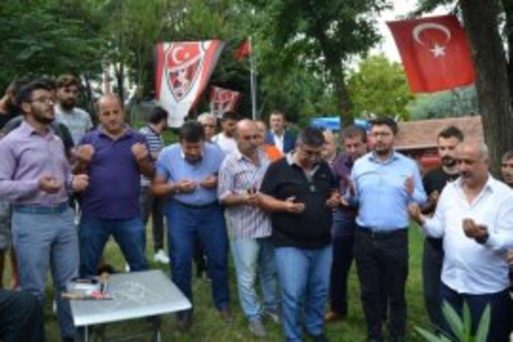 İSTANBUL BAFRASPOR DUALARLA SAHAYA İNDİ - Resim 19