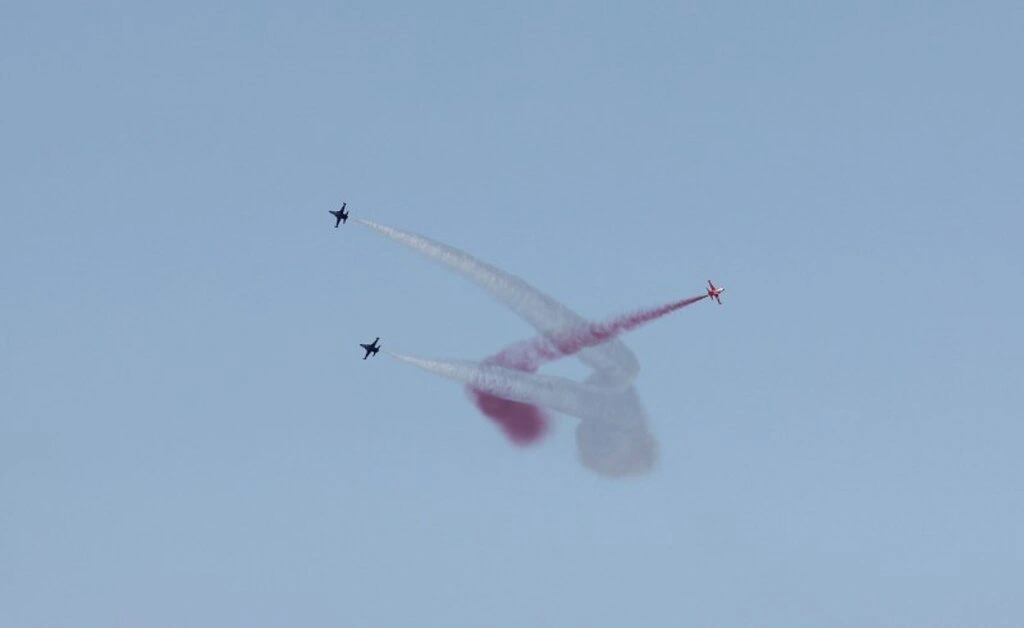 Türk Yıldızları, SOLOTÜRK, HÜRJET ve helikopter gösterileri nefesleri kesti - Resim 12