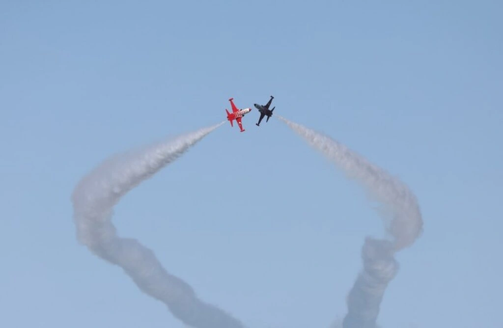 Türk Yıldızları, SOLOTÜRK, HÜRJET ve helikopter gösterileri nefesleri kesti - Resim 17