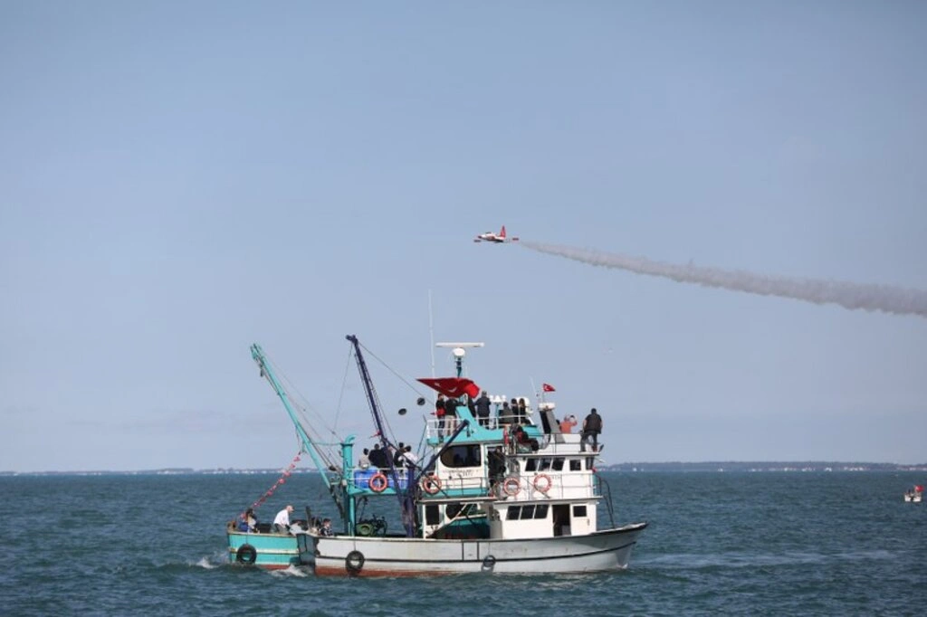 Türk Yıldızları, SOLOTÜRK, HÜRJET ve helikopter gösterileri nefesleri kesti - Resim 26