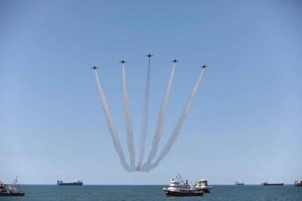 Türk Yıldızları, SOLOTÜRK, HÜRJET ve helikopter gösterileri nefesleri kesti - Resim 37