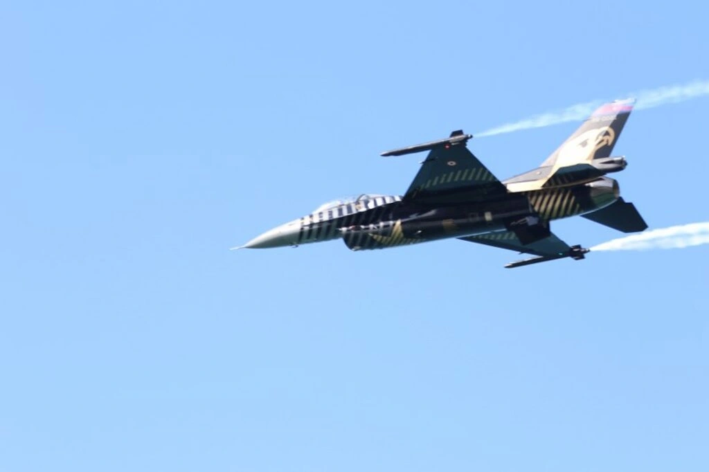 Türk Yıldızları, SOLOTÜRK, HÜRJET ve helikopter gösterileri nefesleri kesti - Resim 40