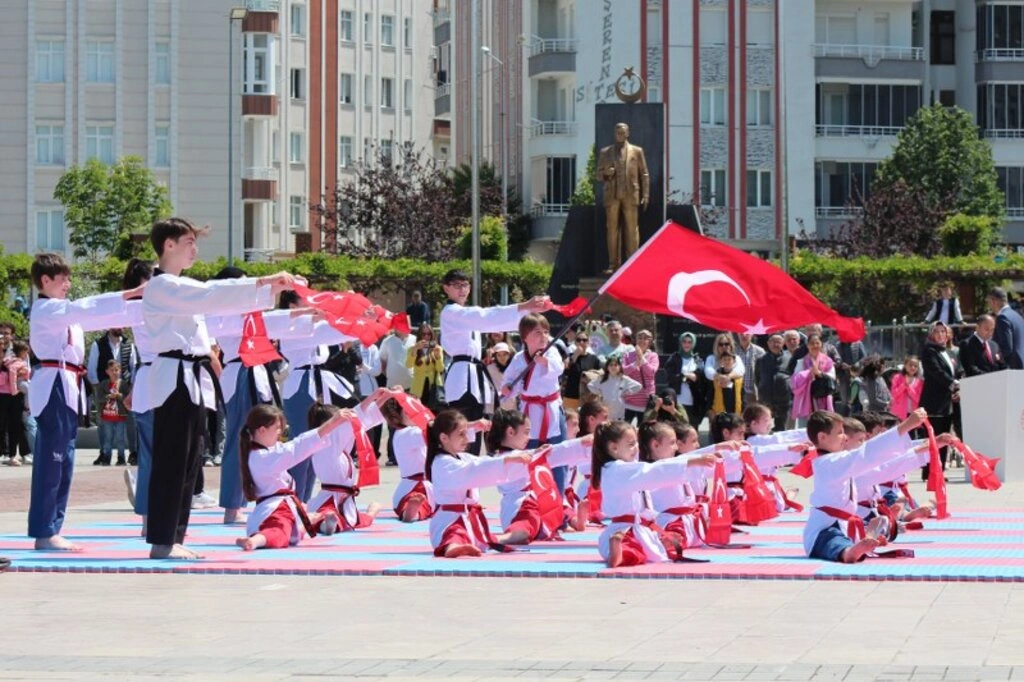 Samsun'da 19 Mayıs Atatürk'ü Anma Gençlik ve Spor Bayramı Coşkuyla Kutlandı - Resim 14