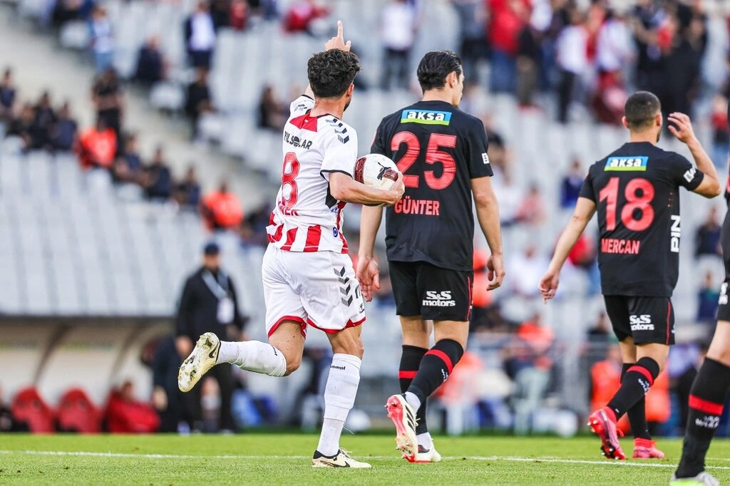 Fatih Karagümrük: 3 - Samsunspor : 1 (Foto Galeri) - Resim 24
