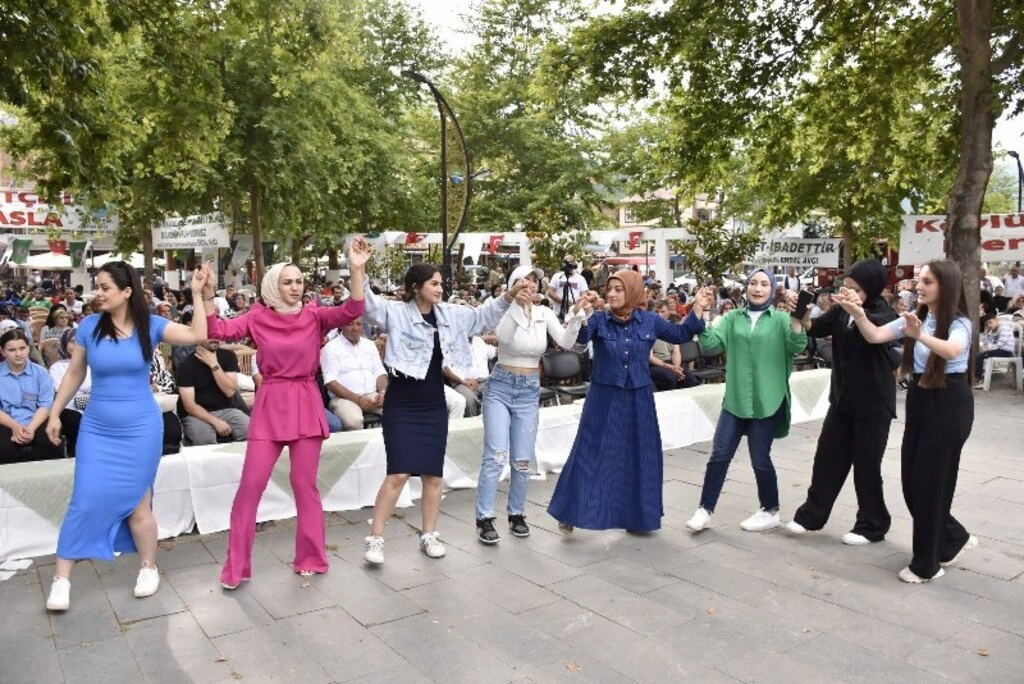 Ayvacık'tan Gazze'ye Gönül Köprüsü - Resim 32