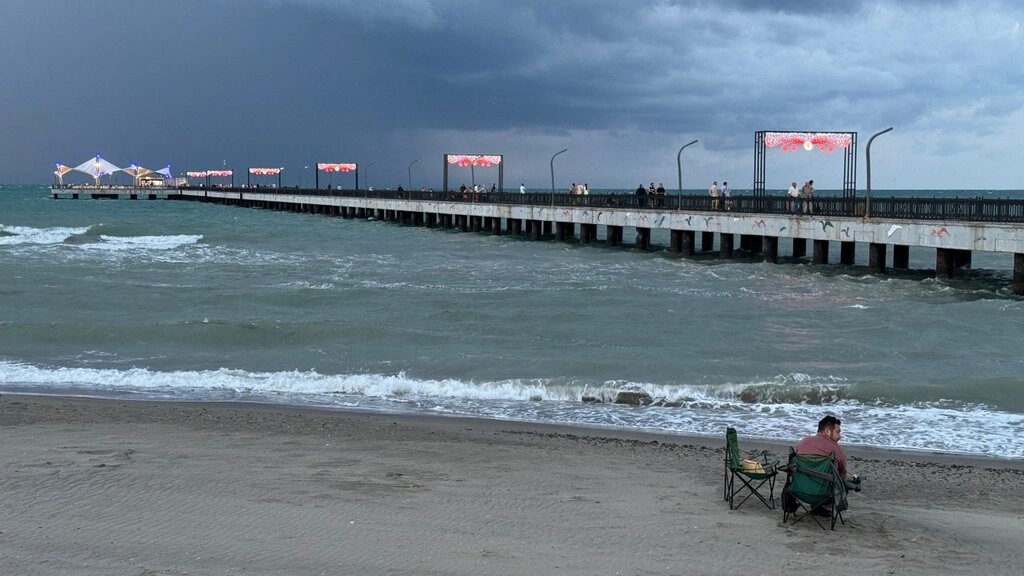 Atakum'da Gökyüzündeki Kızıllık ve Yağmur Bulutları Göz Kamaştırdı - Resim 7