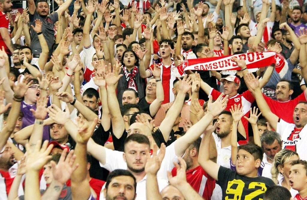 Samsunspor'un Beşiktaş Maçında Stadyum Dolmadı Ama Tribünler Güzeldi - Resim 3