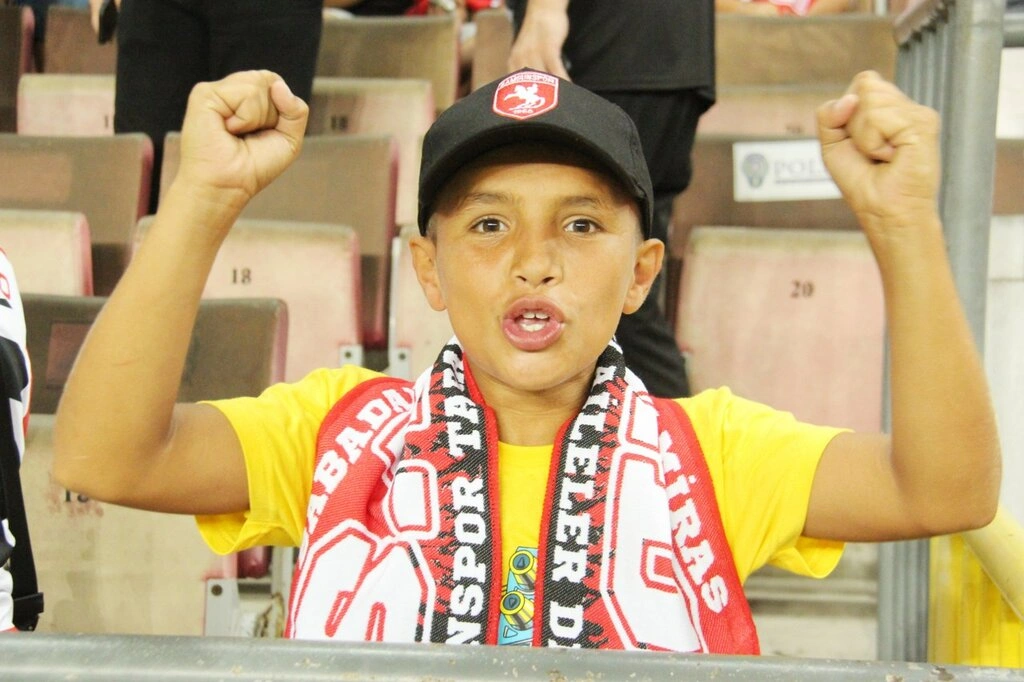 Samsunspor'un Beşiktaş Maçında Stadyum Dolmadı Ama Tribünler Güzeldi - Resim 7