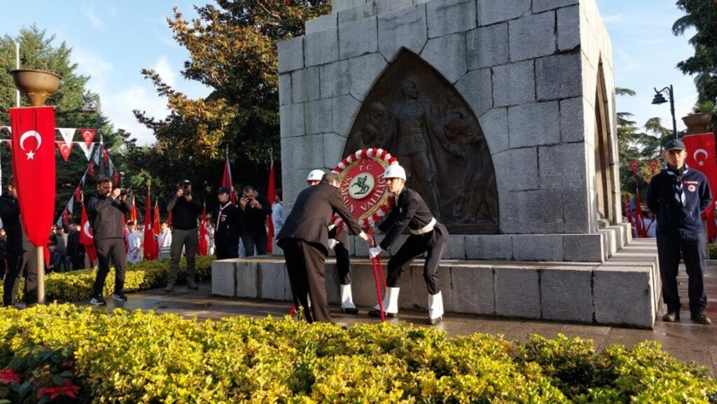 Büyük Önder Mustafa Kemal Atatürk 10 Kasım'da Samsun'da Anıldı - Resim 1