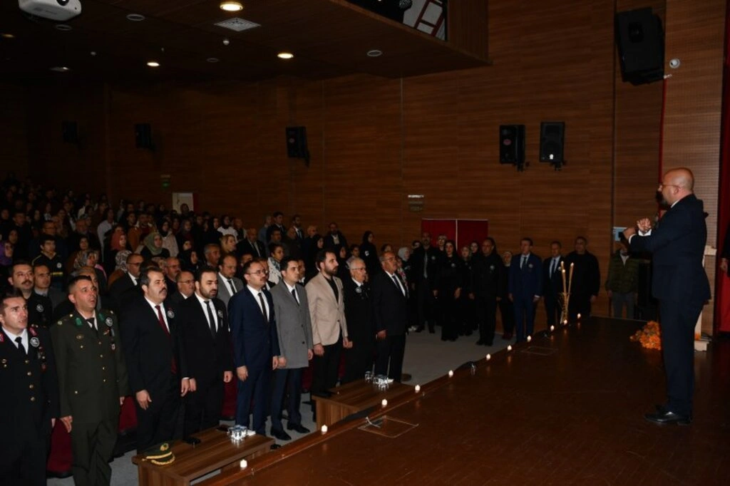 Büyük Önder Mustafa Kemal Atatürk 10 Kasım'da Samsun'da Anıldı - Resim 11