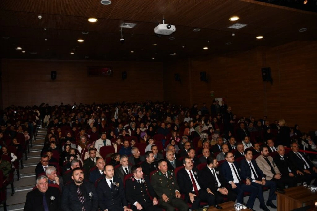 Büyük Önder Mustafa Kemal Atatürk 10 Kasım'da Samsun'da Anıldı - Resim 15