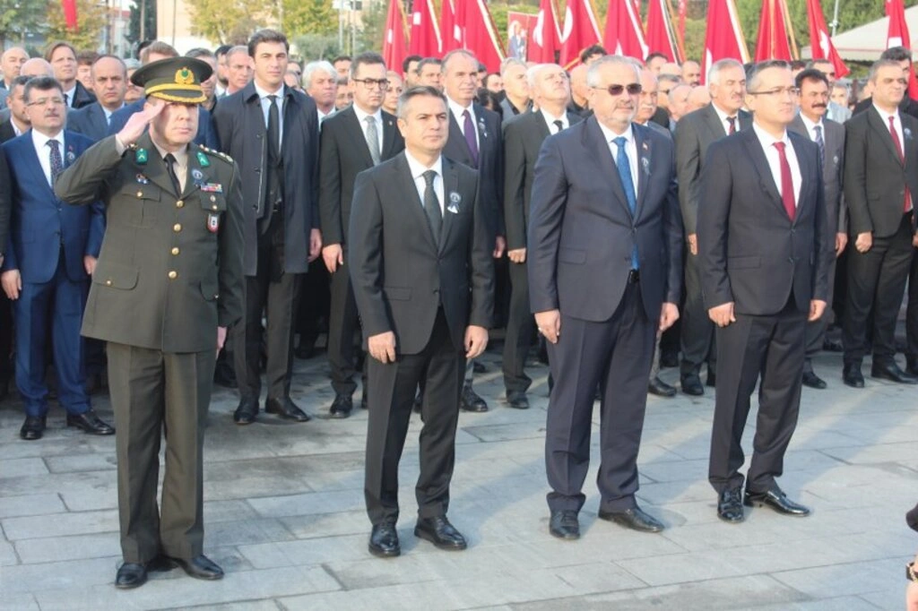 Büyük Önder Mustafa Kemal Atatürk 10 Kasım'da Samsun'da Anıldı - Resim 17