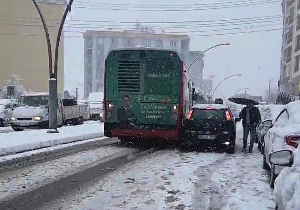 Samsun Kar Altında! İşte Kentten Manzaralar... - Resim 3
