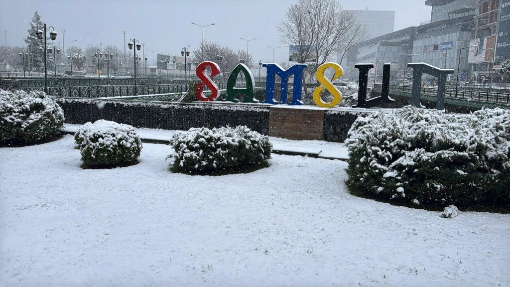 Samsun Kar Altında! İşte Kentten Manzaralar... - Resim 8
