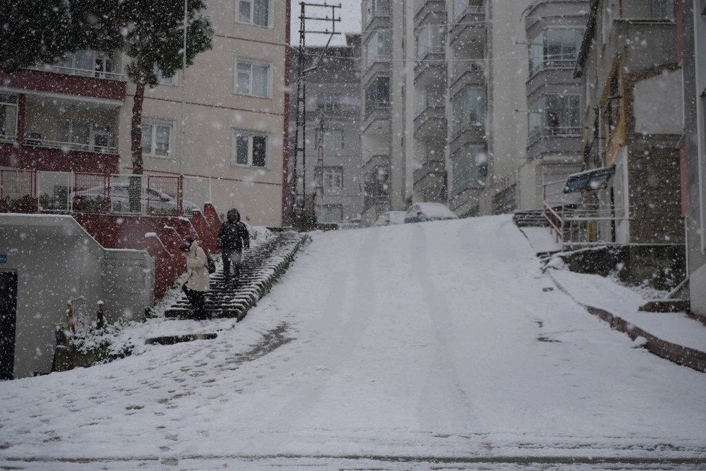 Samsun Kar Altında! İşte Kentten Manzaralar... - Resim 11