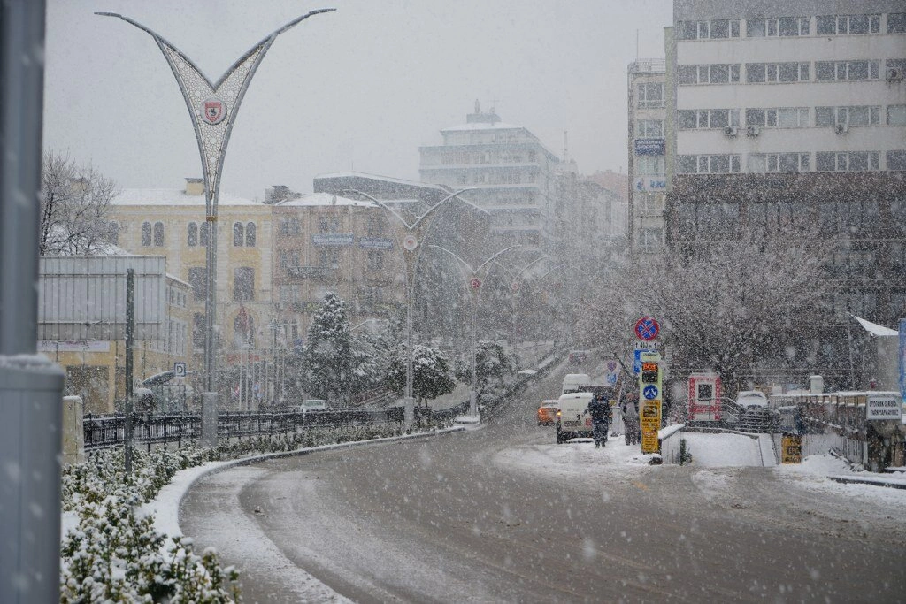 Samsun Kar Altında! İşte Kentten Manzaralar... - Resim 23