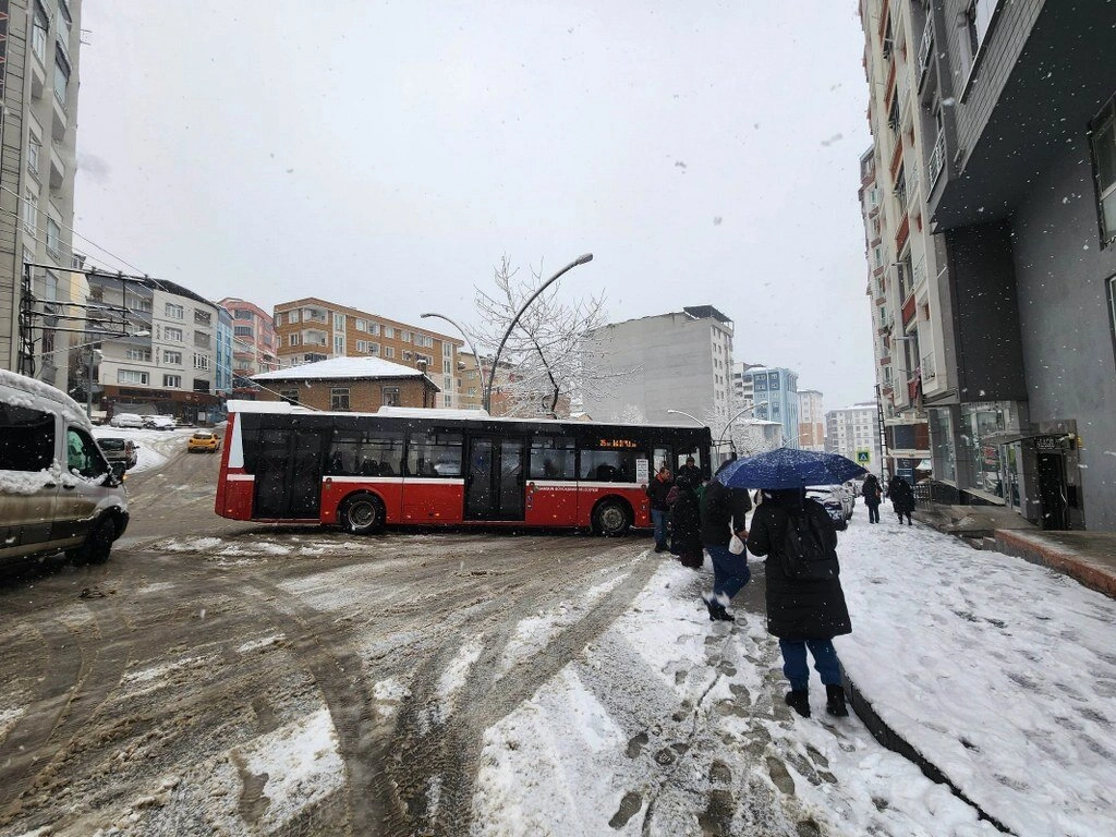 Samsun Kar Altında! İşte Kentten Manzaralar... - Resim 27