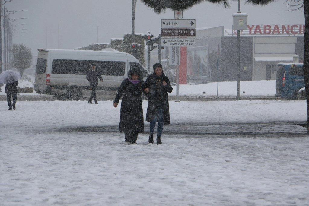 Samsun Kar Altında! İşte Kentten Manzaralar... - Resim 45