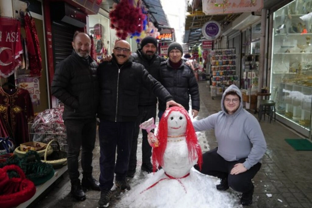 Samsun’da Kar Eğlencesi! Şehirden Renkli Görüntüler... - Resim 13