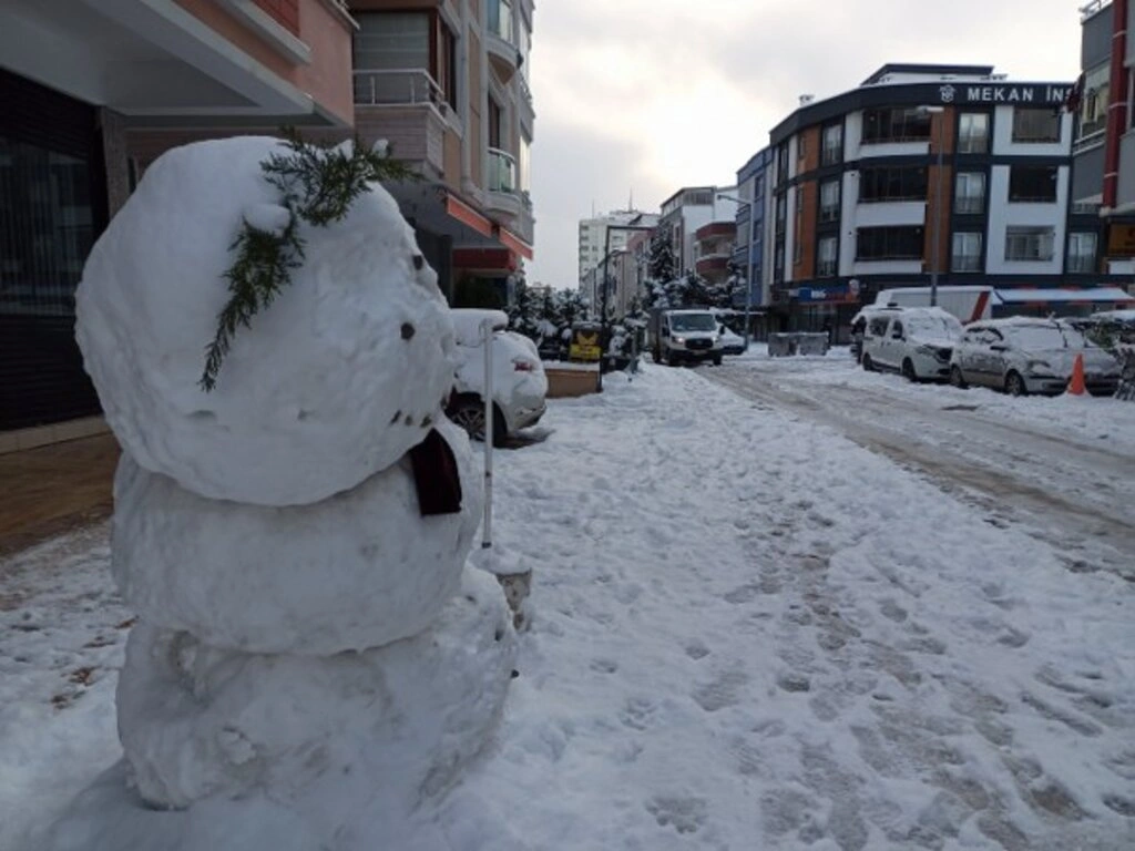 Samsun’da Kar Eğlencesi! Şehirden Renkli Görüntüler... - Resim 15