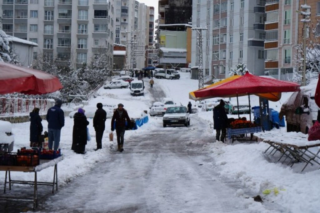 Samsun’da Kar Eğlencesi! Şehirden Renkli Görüntüler... - Resim 22