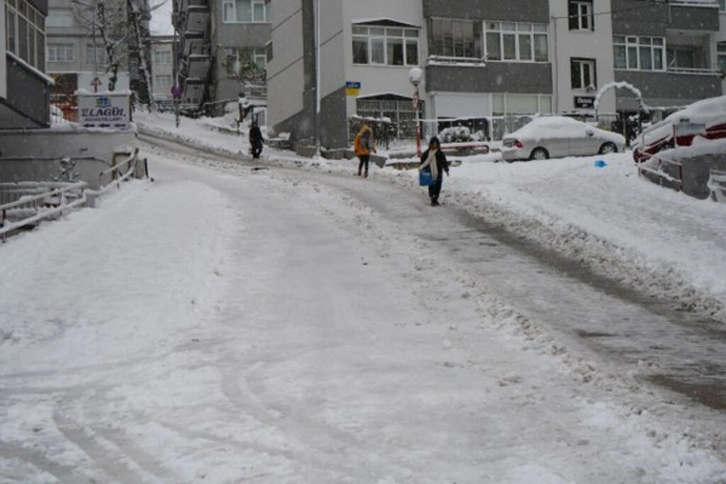 Samsun’da Kar Eğlencesi! Şehirden Renkli Görüntüler... - Resim 25