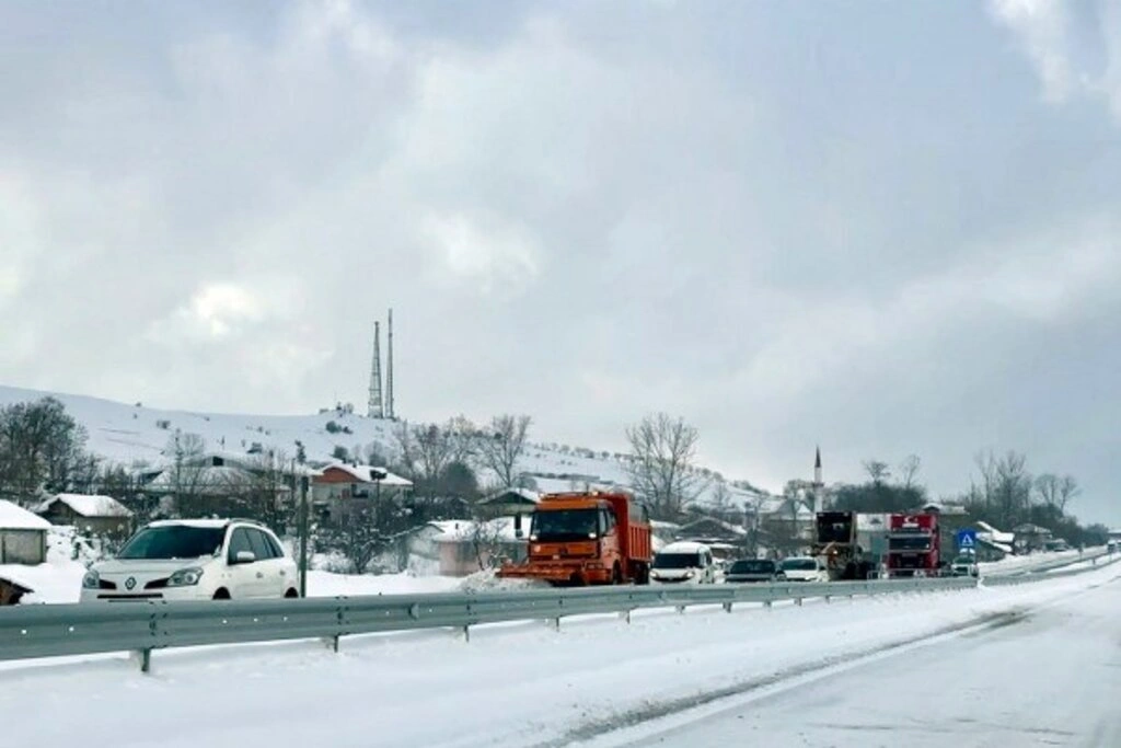 Samsun’da Kar Eğlencesi! Şehirden Renkli Görüntüler... - Resim 55