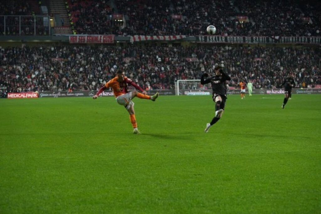 Samsunspor: 0 - Galatasaray: 2 (Foto Galeri) - Resim 20