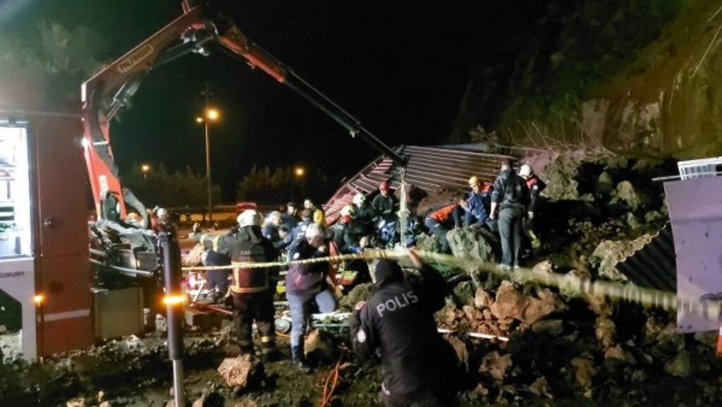 Samsun'daki Heyelan Faciasından Görüntüler - Resim 2