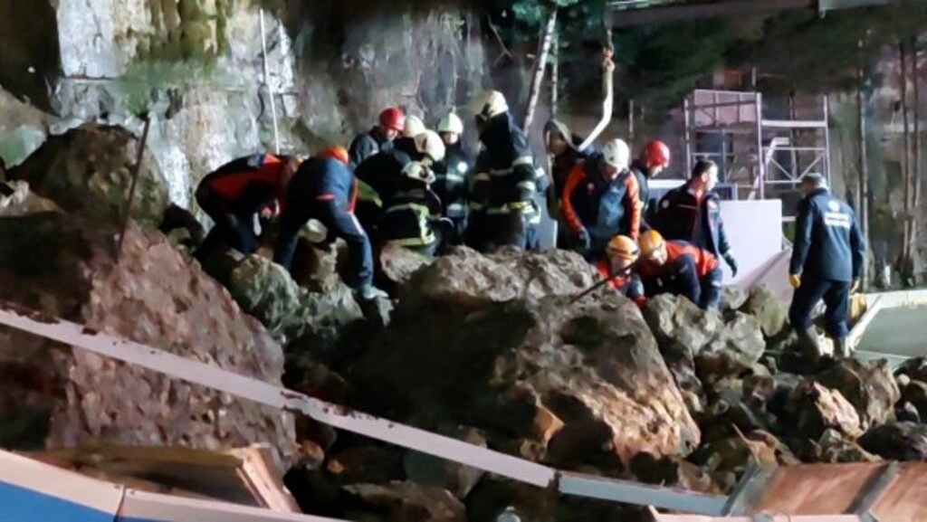 Samsun'daki Heyelan Faciasından Görüntüler - Resim 7