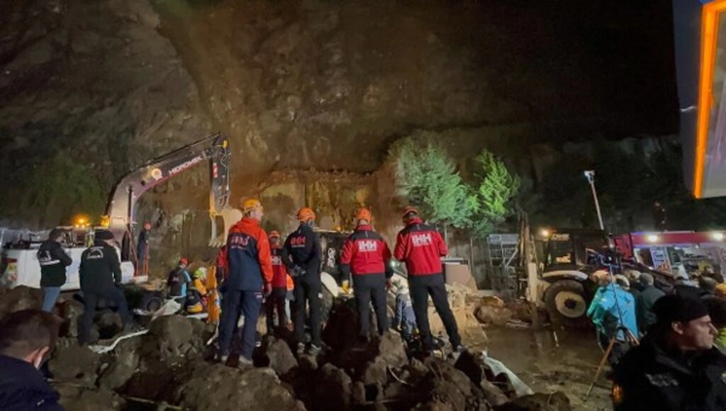 Samsun'daki Heyelan Faciasından Görüntüler - Resim 27