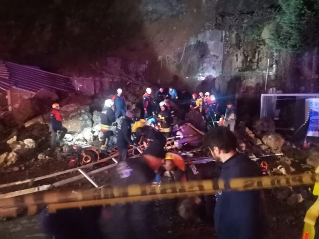 Samsun'daki Heyelan Faciasından Görüntüler - Resim 39