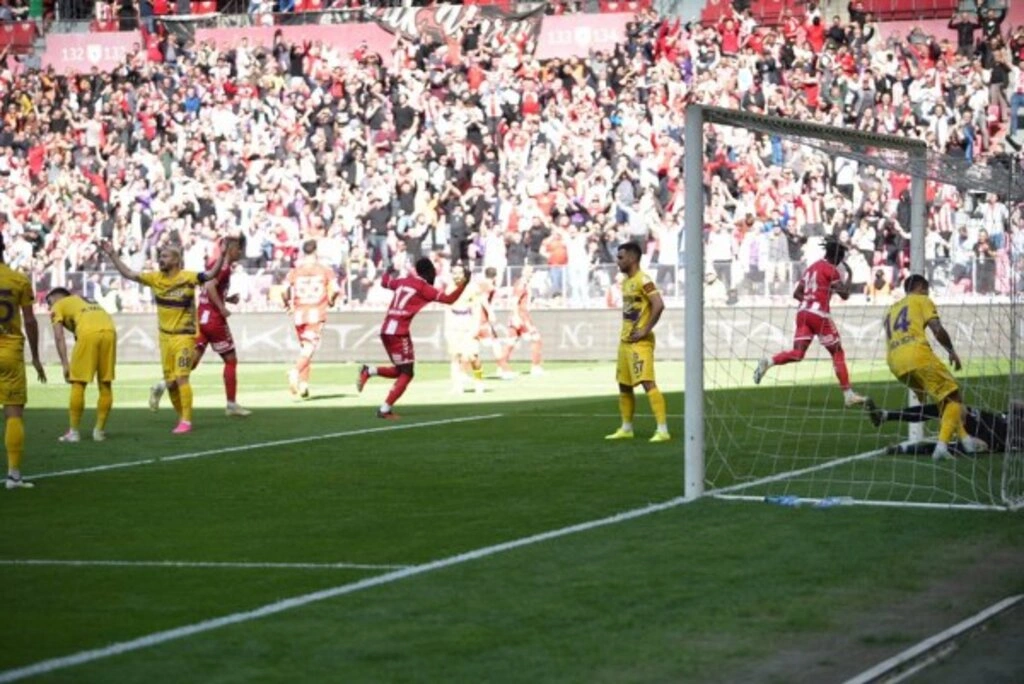 Samsunspor: 3 - Eyüpspor: 0 (Foto Galeri) - Resim 41