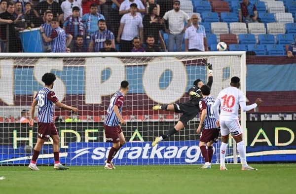 Trabzonspor: 2 - Samsunspor: 2 (Foto Galeri) - Resim 38