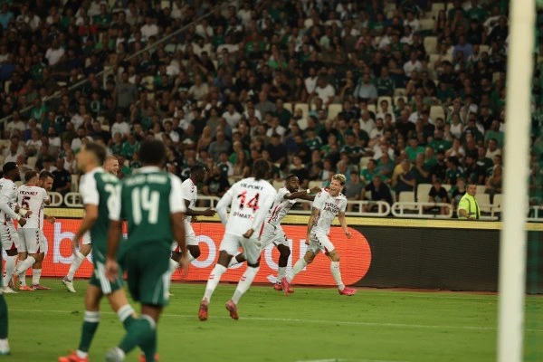 Panathinaikos FC: 2 - Samsunspor: 1 (Foto Galeri) - Resim 23
