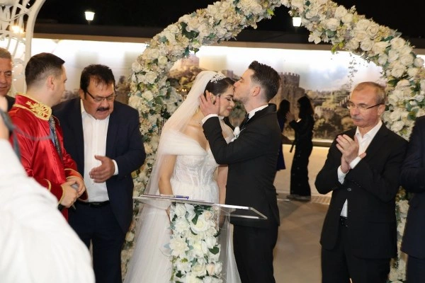 Sümeyye ve Mücahit  Mutluluğa Yelken Açtı - Resim 38