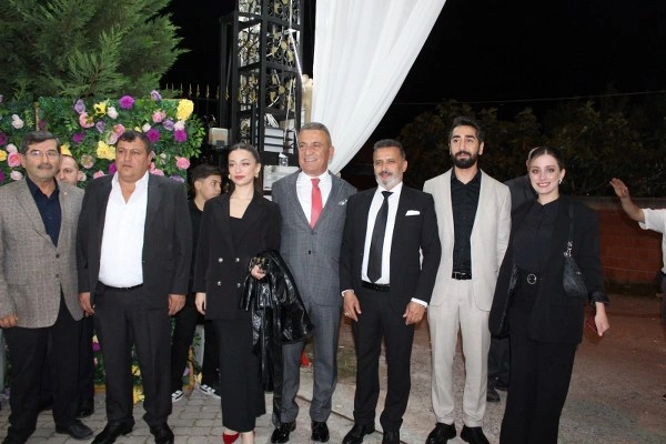  Sümeyye & Mücahit'e Dillere Destan Köy Düğünü - Resim 2