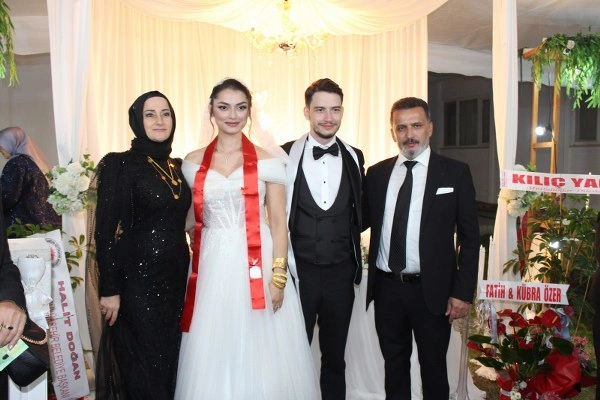  Sümeyye & Mücahit'e Dillere Destan Köy Düğünü - Resim 5