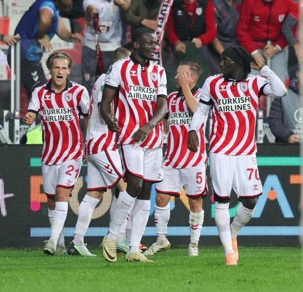 Samsunspor: 3 - Dinamo Kiev: 0 (Foto Galeri) - Resim 64
