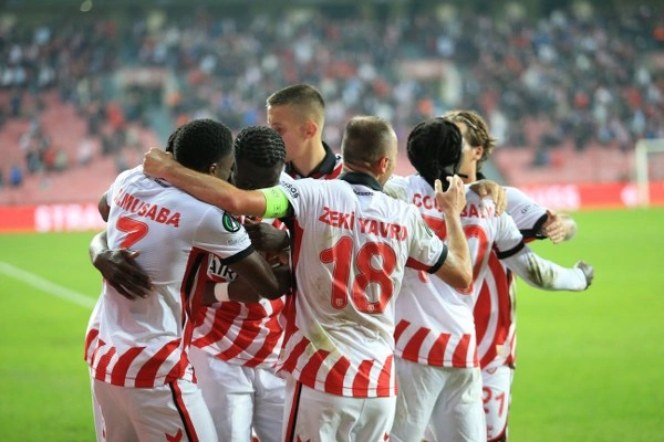 Samsunspor: 3 - Dinamo Kiev: 0 (Foto Galeri) - Resim 2